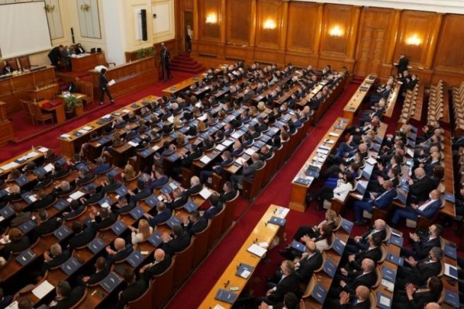Почти 30 хил. лева струва на данъкоплатците един час в пленарната зала на 48-ото Народно събрание 