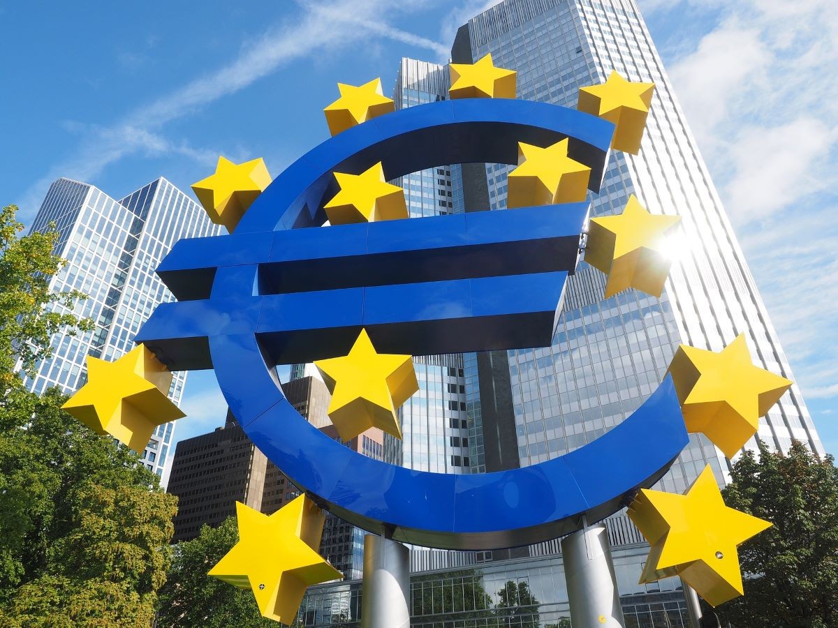 Над трилион евро се разходват непрозрачно в ЕС