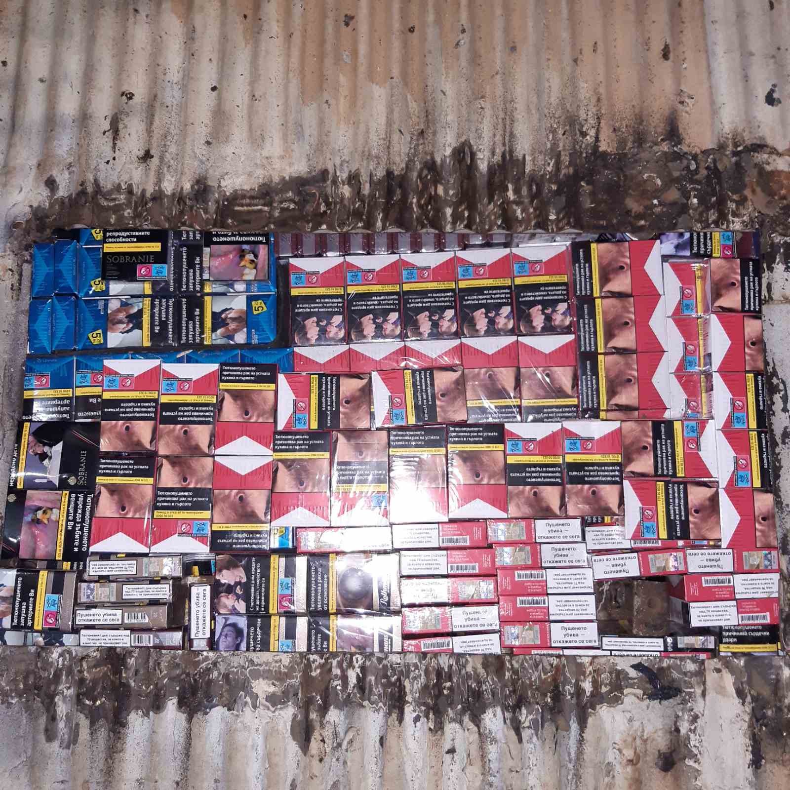 Над 46 000 къса цигари в двоен под и в тонколони откриха митническите служители на ТД Митница Русе