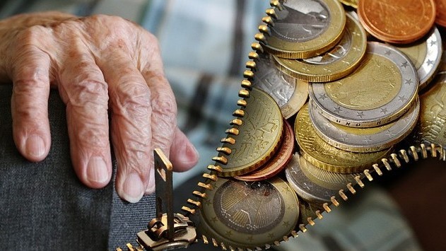 Европейската комисия дава 2.5 млрд. евро за борба с бедността в България 