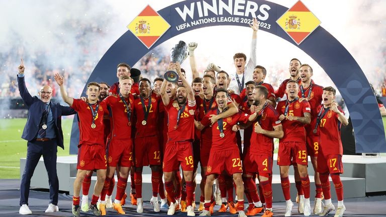 Испания ликува в Лигата на нациите след успех над Хърватия с дузпи
