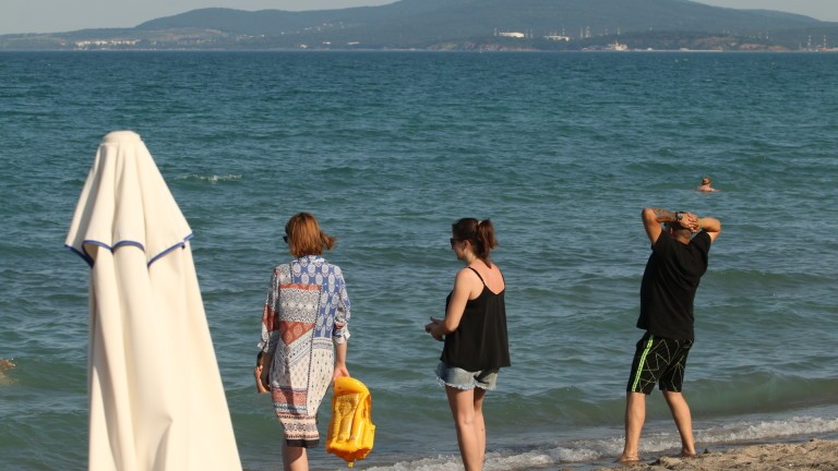 Екоминистърът с информация за целенасочена кампания срещу българския туризъм