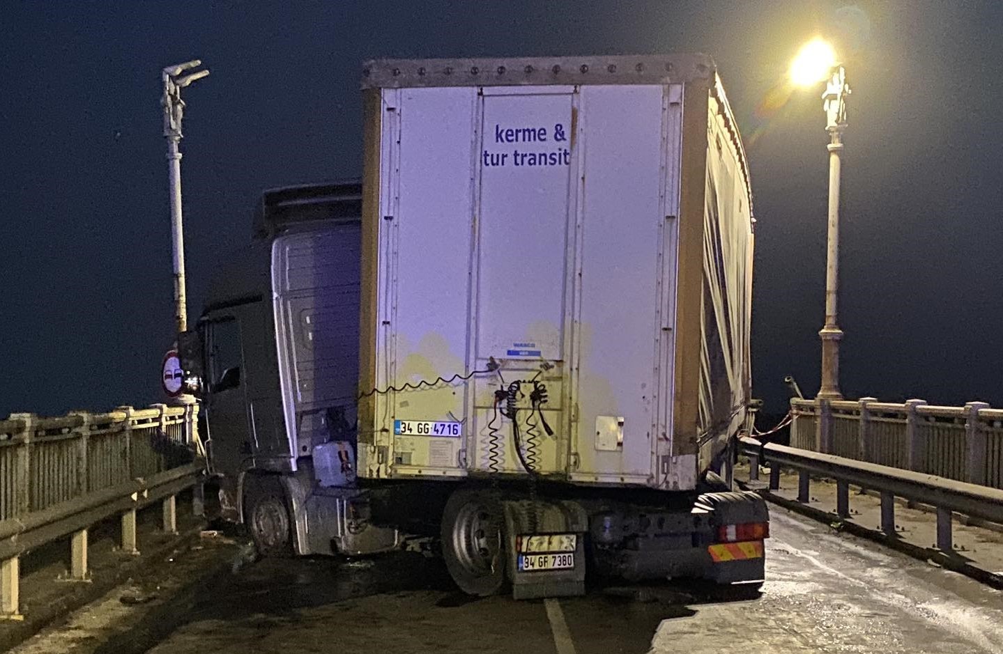 ОПУ-Русе предприе незабавни действия за възстановяване на движението по Дунав мост след инцидента с тежкотоварен камион