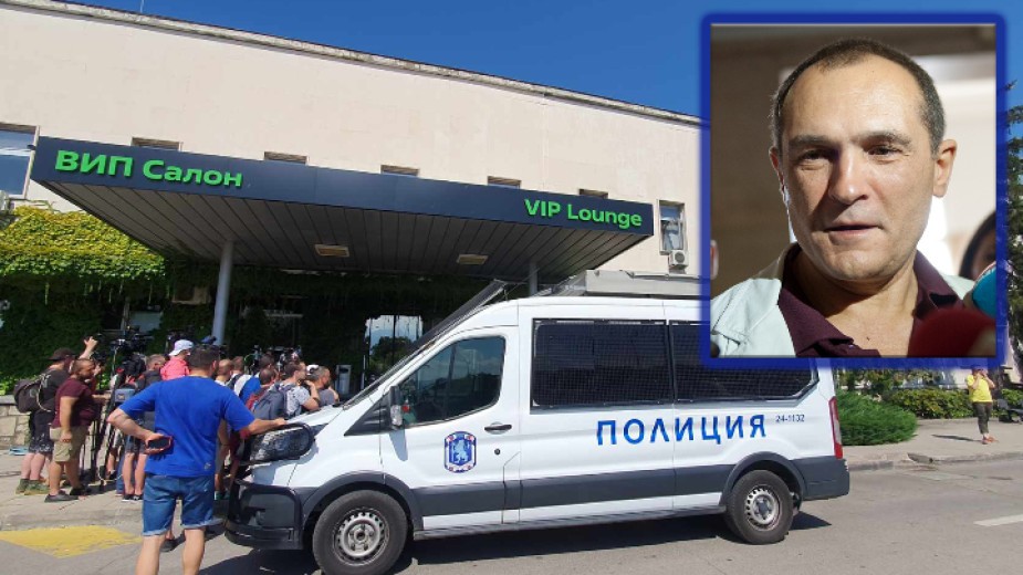 Васил Божков е задържан на летището – 24 часа ще изкара в ареста 