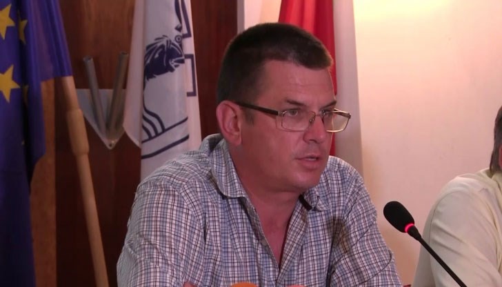 Георги Дяков за три часа смени една политическа сила с нова, стана кандидат за кмет на Бяла