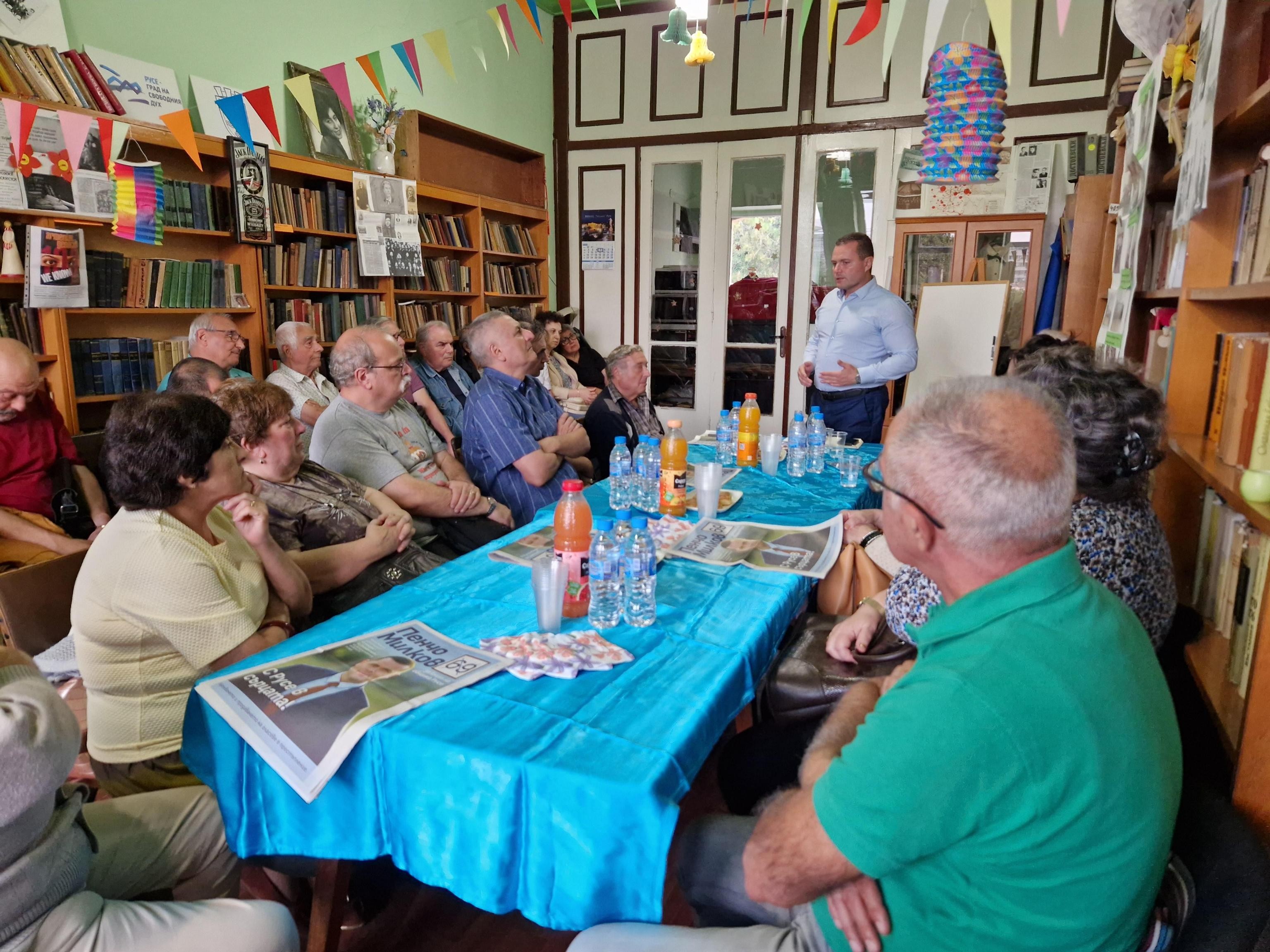 Пенчо Милков се срещна с арменската общност в Русе