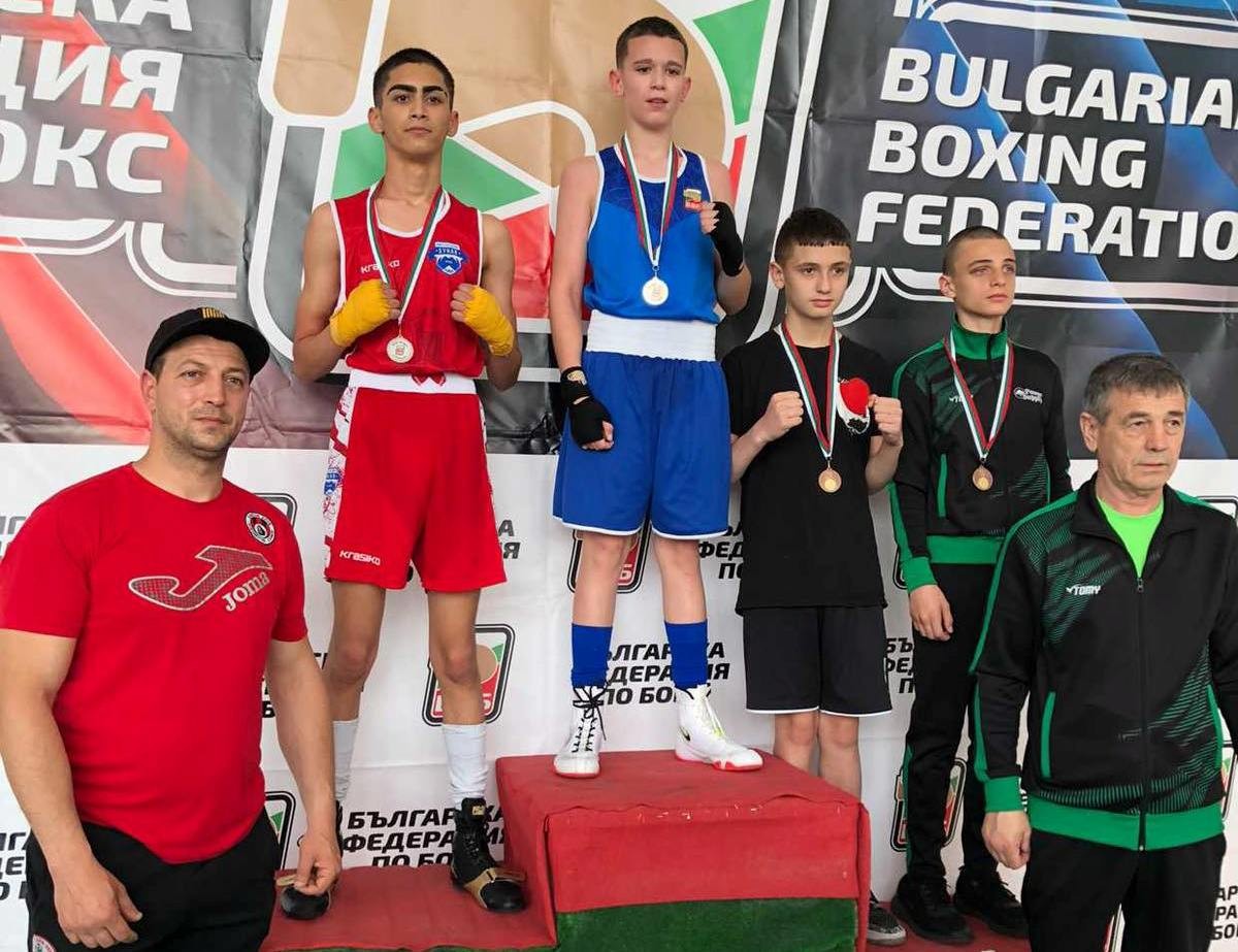 Боксов клуб Дунав Русе завоюва 2 медала в Плевен от представители се трима състезатели