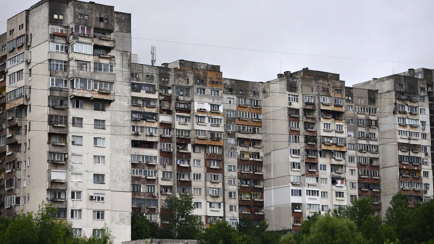  Кога е краят на живота на панелните блокове в България?