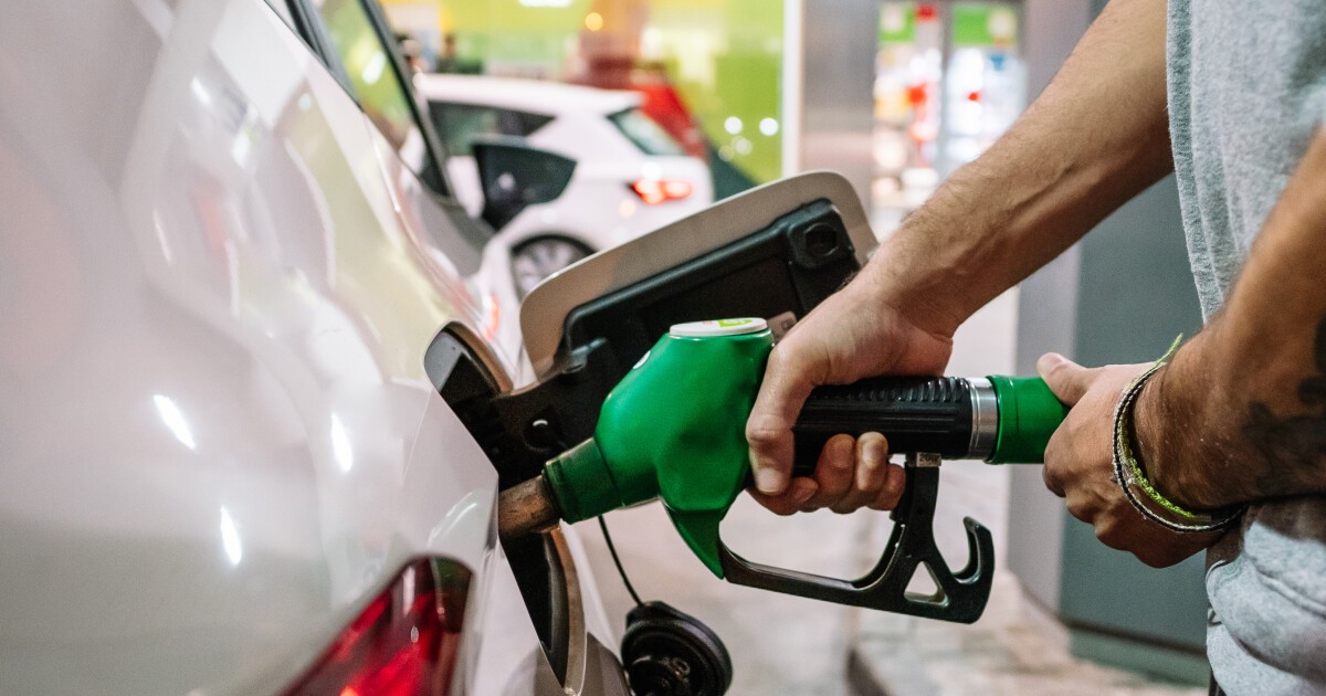 Светослав Бенчев: Цената на горивата вероятно няма да се промени до Коледа