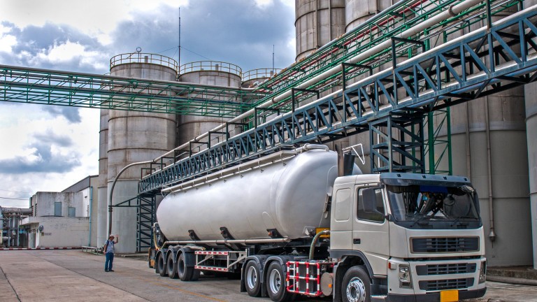 ГЕРБ и ДПС отстъпват от бързата забрана за износ на руски горива
