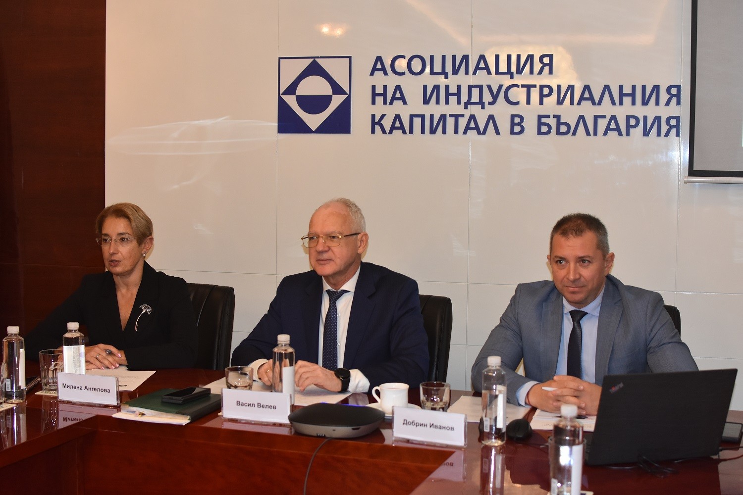 АИКБ: През 2022 г. българската икономика леко ,,изсветлява“ спрямо година по-рано