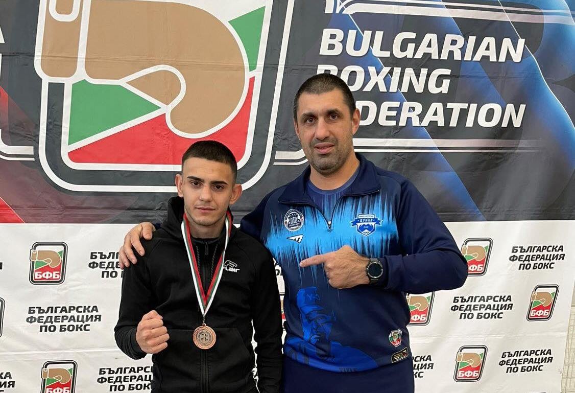 Николай Маринов завоюва бронз при мъжете на Държавното първенство по бокс в Перник