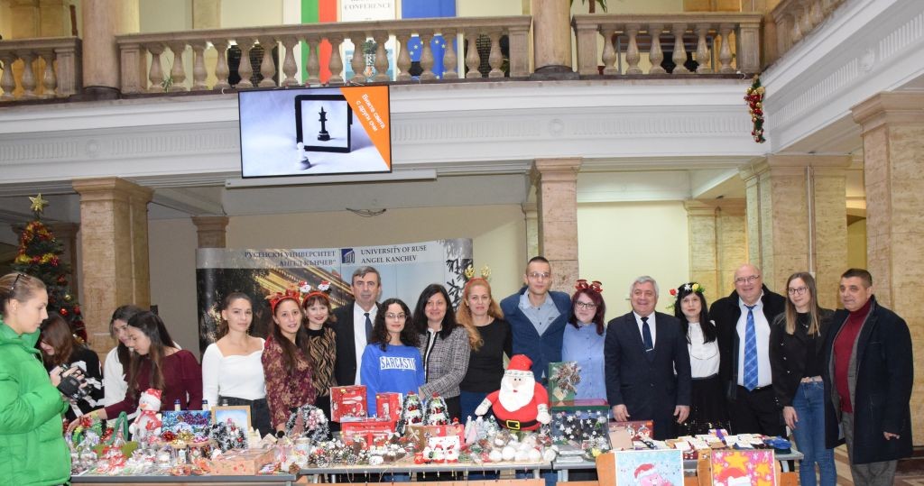 В Русенския университет се проведе благотворителен коледен базар  под надслов Дарение „Зрение
