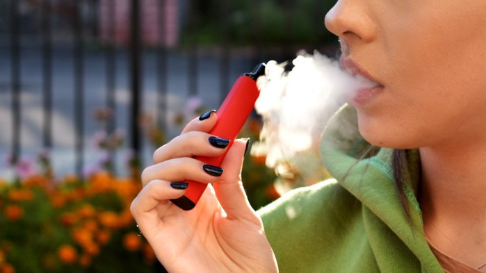 Без дебат парламентът забрани нагреваемите ароматизирани цигари
