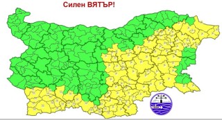 Проливни валежи се очакват около обяд в Южна и Югоизточна България, според метеоролозите на Meteo Balkans