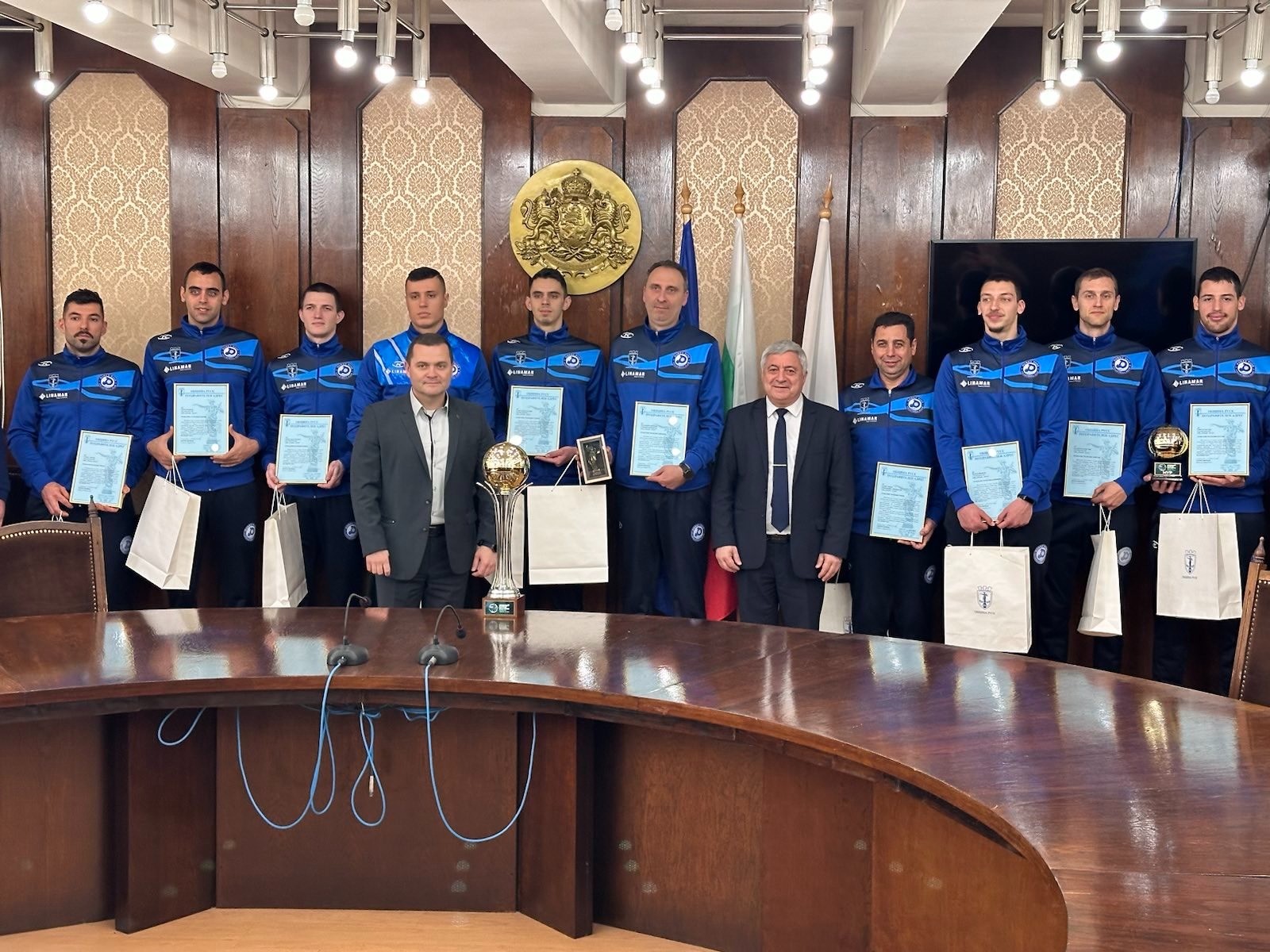 Кметът Пенчо Милков награди волейболните шампиони на ,,Дунав“ – Русе
