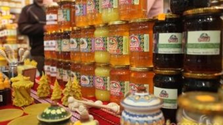 Пчелният мед в ЕС ще върви с уникален номер
