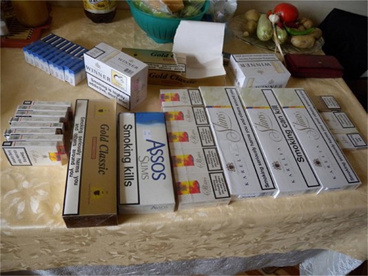 Повече от 21 000 къса цигари задържаха митническите инспектори на ТД Митница Русе на Дунав мост