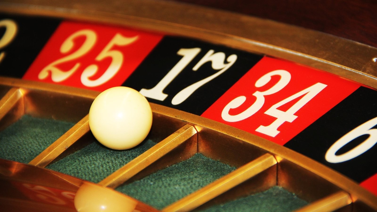 ИТН: Хазартните фирми са в данъчна ваканция заради лобистки поправки


