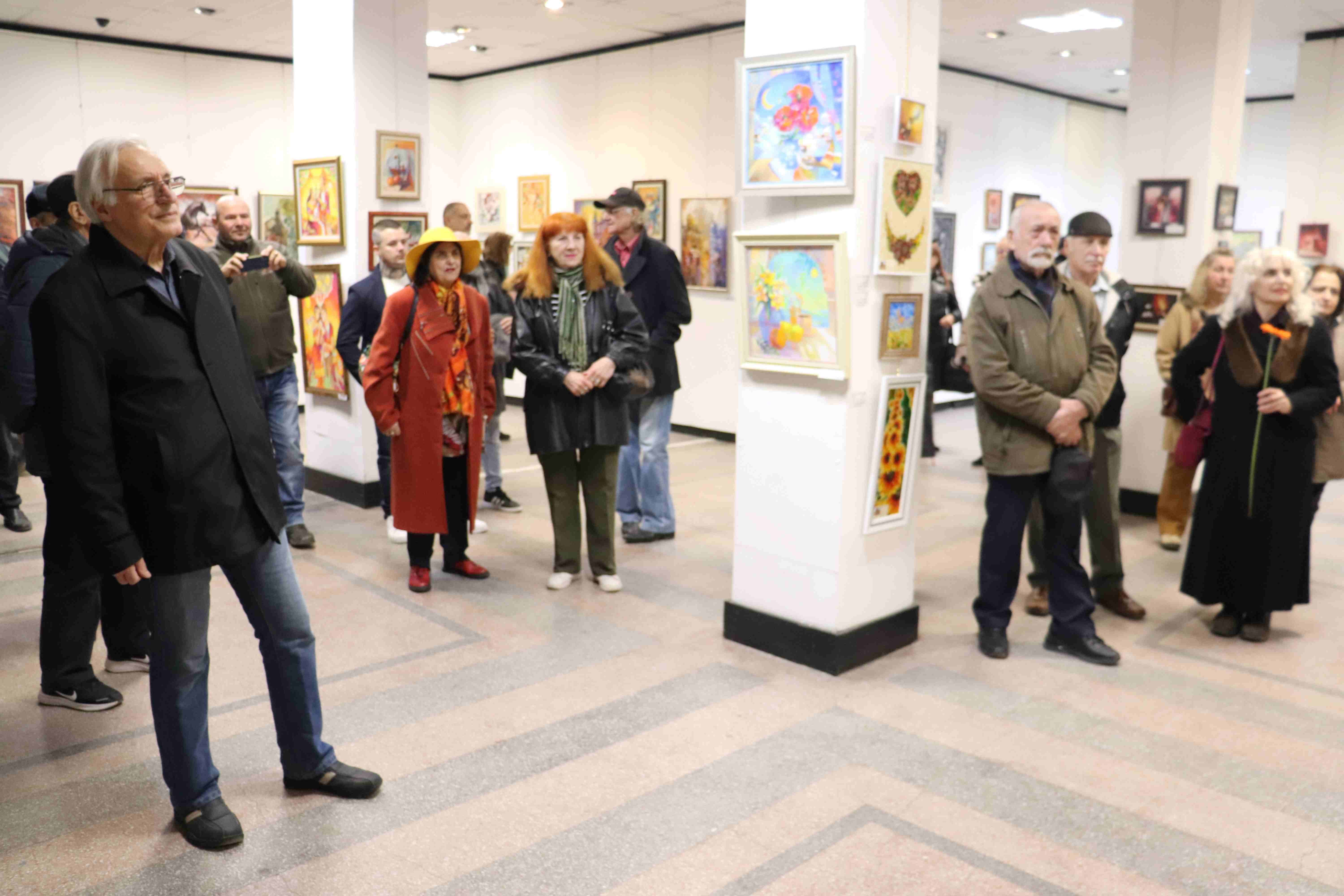 Изложба, посветена на виното, любовта и българските традиции, бе открита в навечерието на 14 февруари