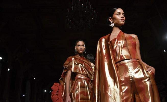Дизайнерът Томи Хилфигър превърна ревюто си на Нюйоркската седмица на модата в парти 