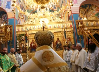     Денят се нарича още Неделя Месопустна, защото е последният ден преди постите, когато се яде месо