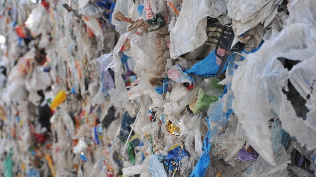 В пластмасата има над 4000 токсични химикали



