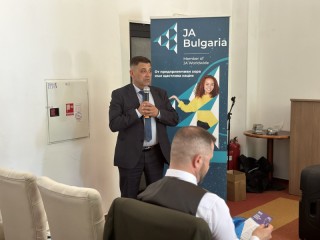 Форумът представя инкубационната програма „South East European Innovators Program (SEEIP)“ и се провежда в 13 български града.