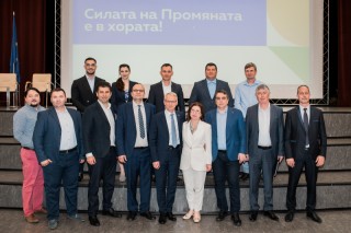 Те се срещнаха с членове и симпатизанти на двете партии в крайдунавския град, пред които изложиха резултатите от управлението на коалицията и набелязаха бъдещите приоритети.