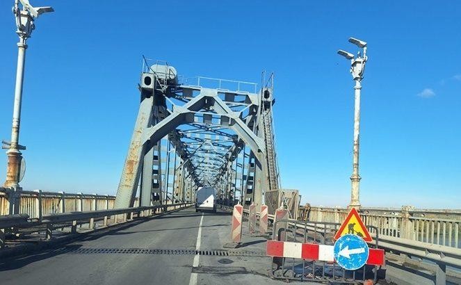 
Завърши аварийният ремонт на настилката на Дунав мост при Русе

 

