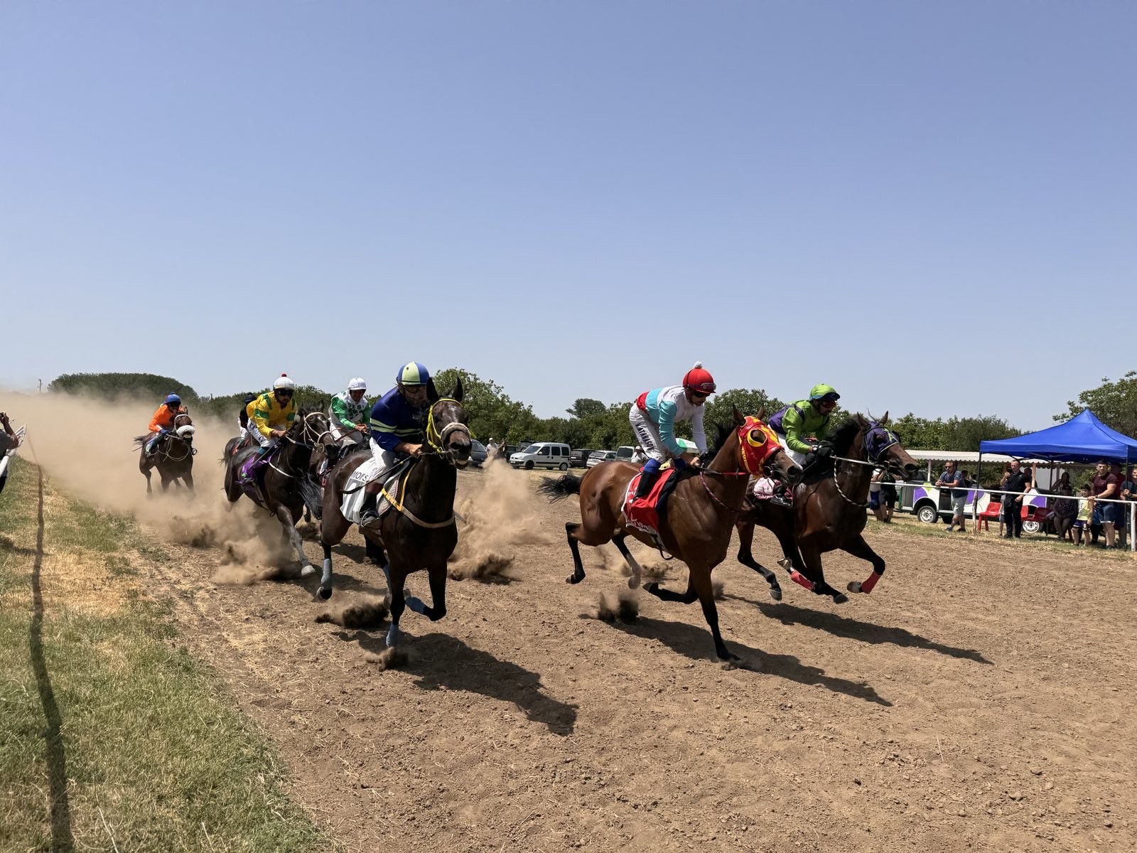 Зам.-кметът Борислав Рачев връчи награди  на традиционния турнир по конни надбягвания в Сандрово