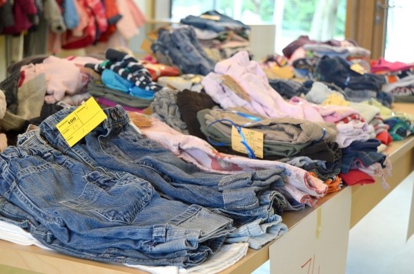 100 000 тона дрехи и текстил се изхвърлят годишно в България