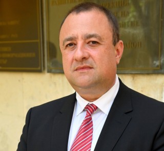 Областният председател Тодор Йорданов също декларира, че партийният актив застава единно в подкрепа на стъпките, предприети от новото ръководство на БСП.