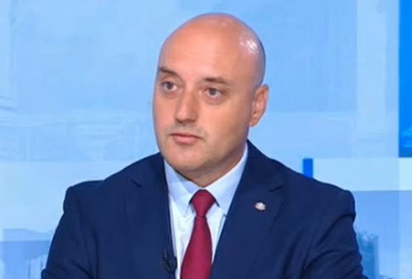 Атанас Славов: Има информация, че Пеевски е правил опит да повлияе върху конституционни съдии