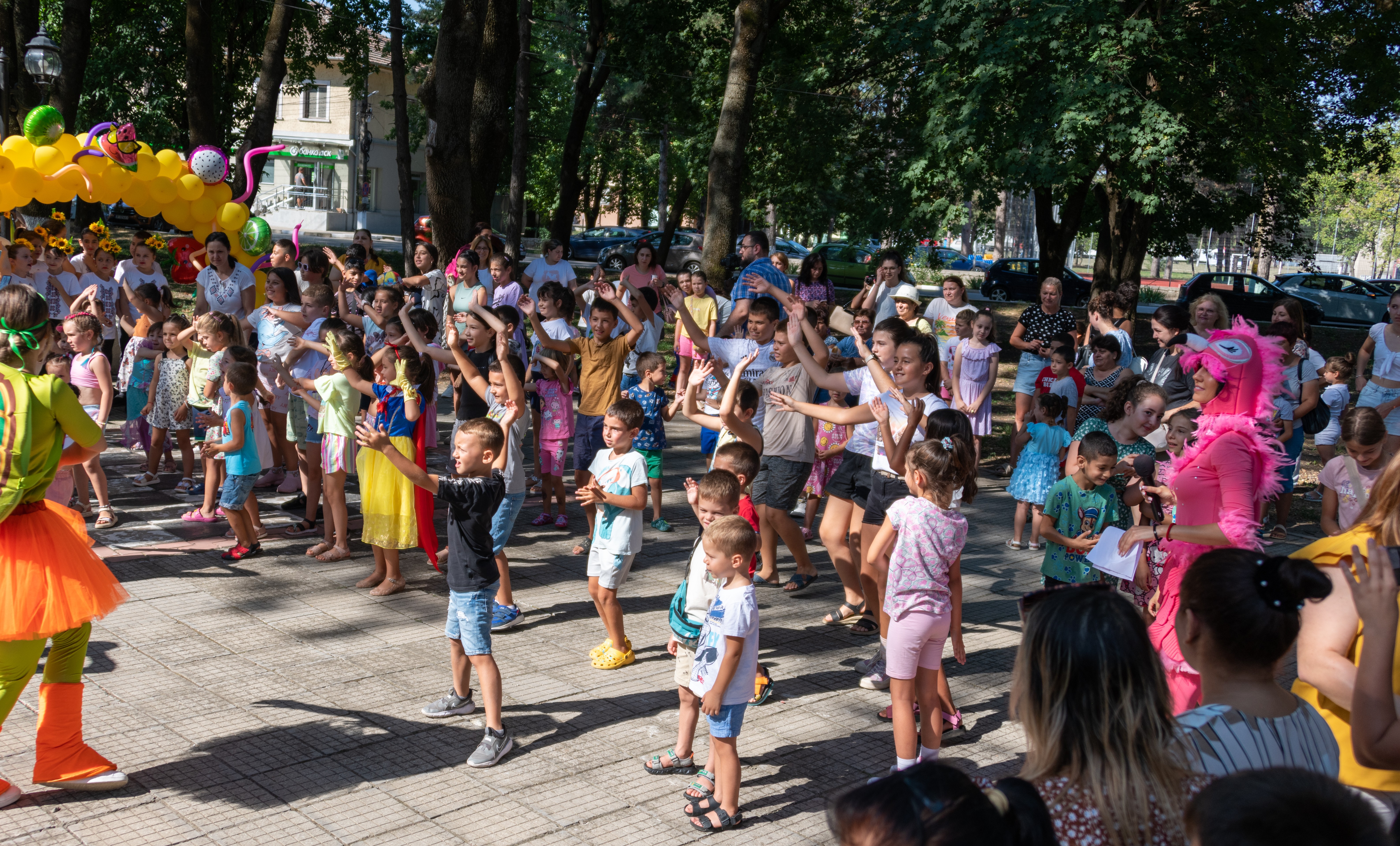 Традиционната панаирна програма в Сливо поле зарадва най-малките жители на общината