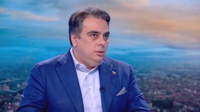 Асен Василев: Всеки, който е неудобен на Пеевски, срещу него се задействат всякакви механизми
